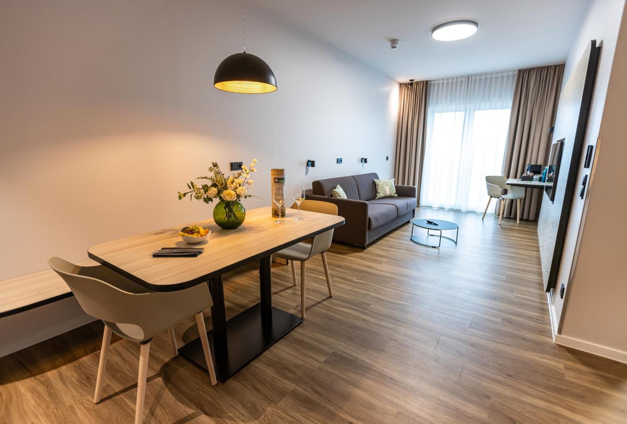 Platzhirsch Living Hotel Kelsterbach Exterior foto